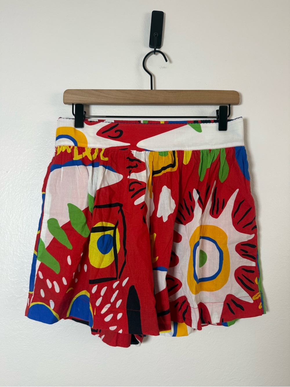 De Loreta Shorts in Amor Print